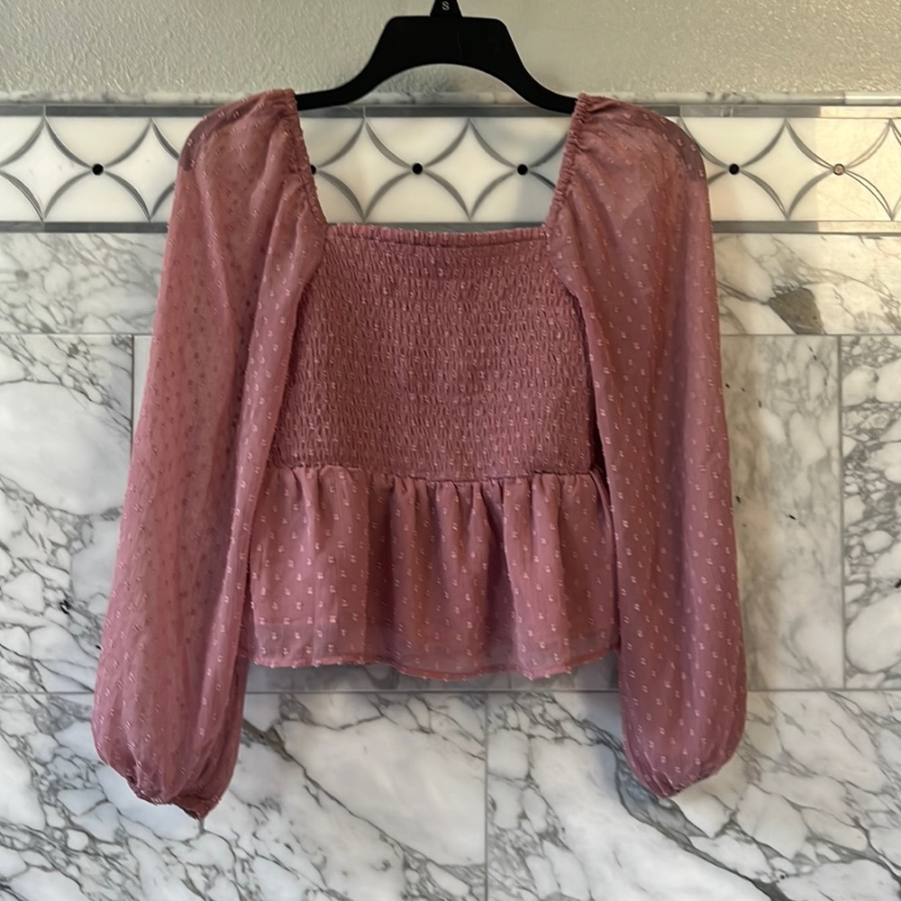 AEO Smocked Swiss Dot Cottagecore Puff Sleeve Peplum Spring Rose Color Blouse
